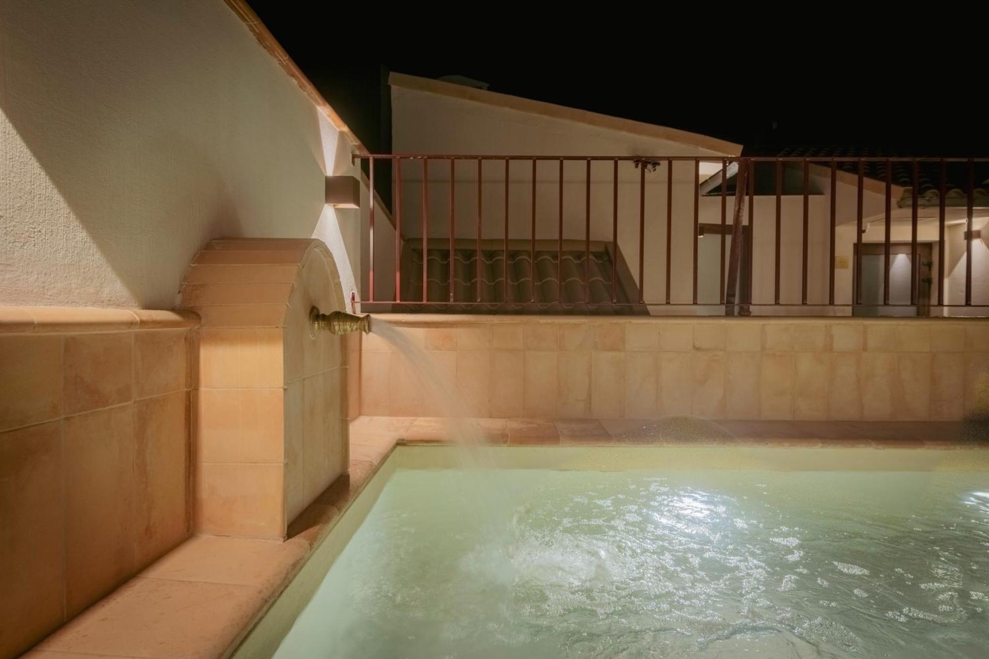 Hotel Lirium Casa Patio à Séville Extérieur photo
